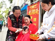 高清圖：仲春二龍昂首 剃頭開啟一年好兆頭